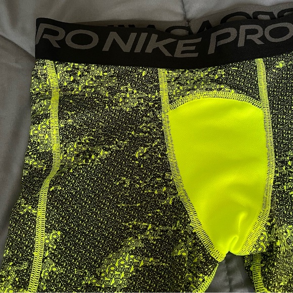 NWOT big boy nike 3/4 legging - Picture 3 of 5